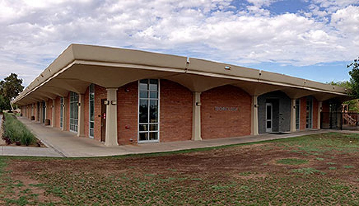 Picture of Technology 1 building at Glendale Community College